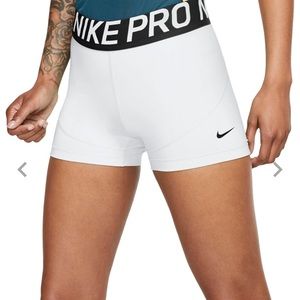 Nike Women's Pro 3'' Shorts SIZE M